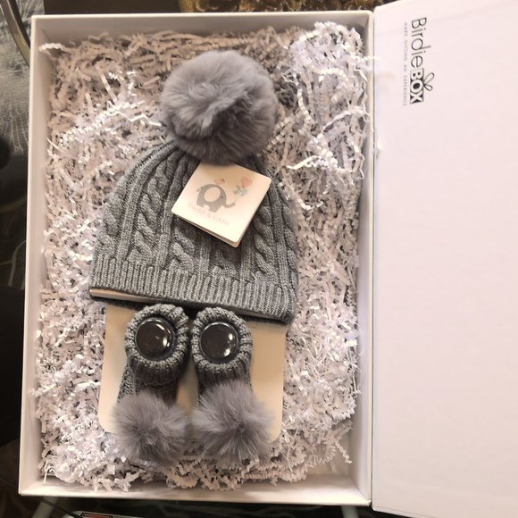 Booties & Cap - Picture 1 of 4